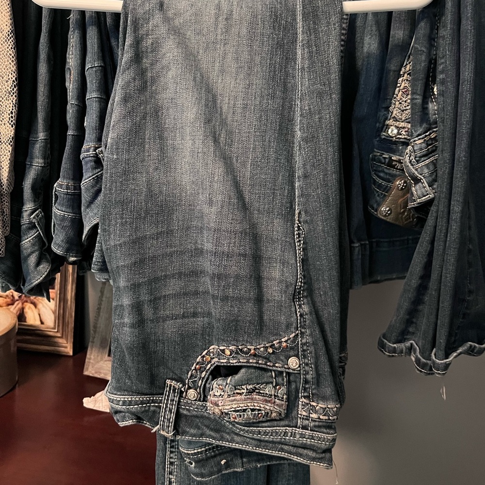 Grace in LA Jeans